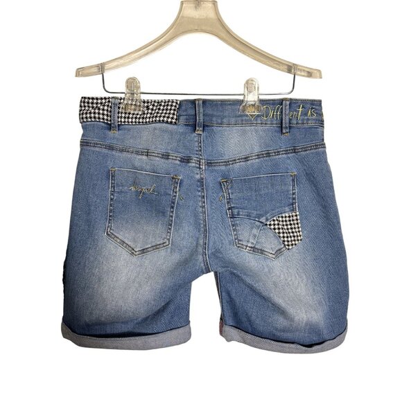 Desigual Womens Patchwork Embroidered Denim Shorts 32 EU/MEX 31 Mid-Rise Unique - Picture 2 of 8